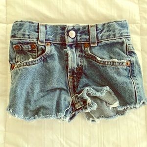 2T toddler Levi cutoffs